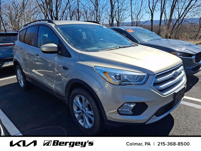 Used 2018 Ford Escape SEL w/ Ford Safe & Smart Package AWD/4WD image 3