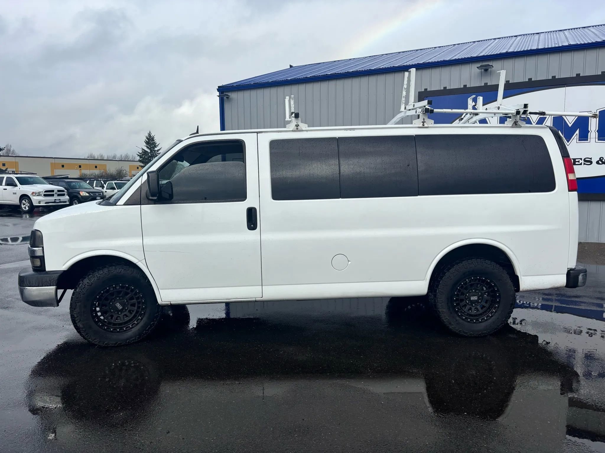 Used 2014 Chevrolet Express 1500 LT w/ LT Preferred Equipment Group image 2