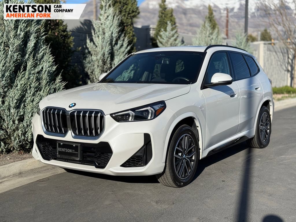Used 2025 BMW X1 xDrive28i image 3