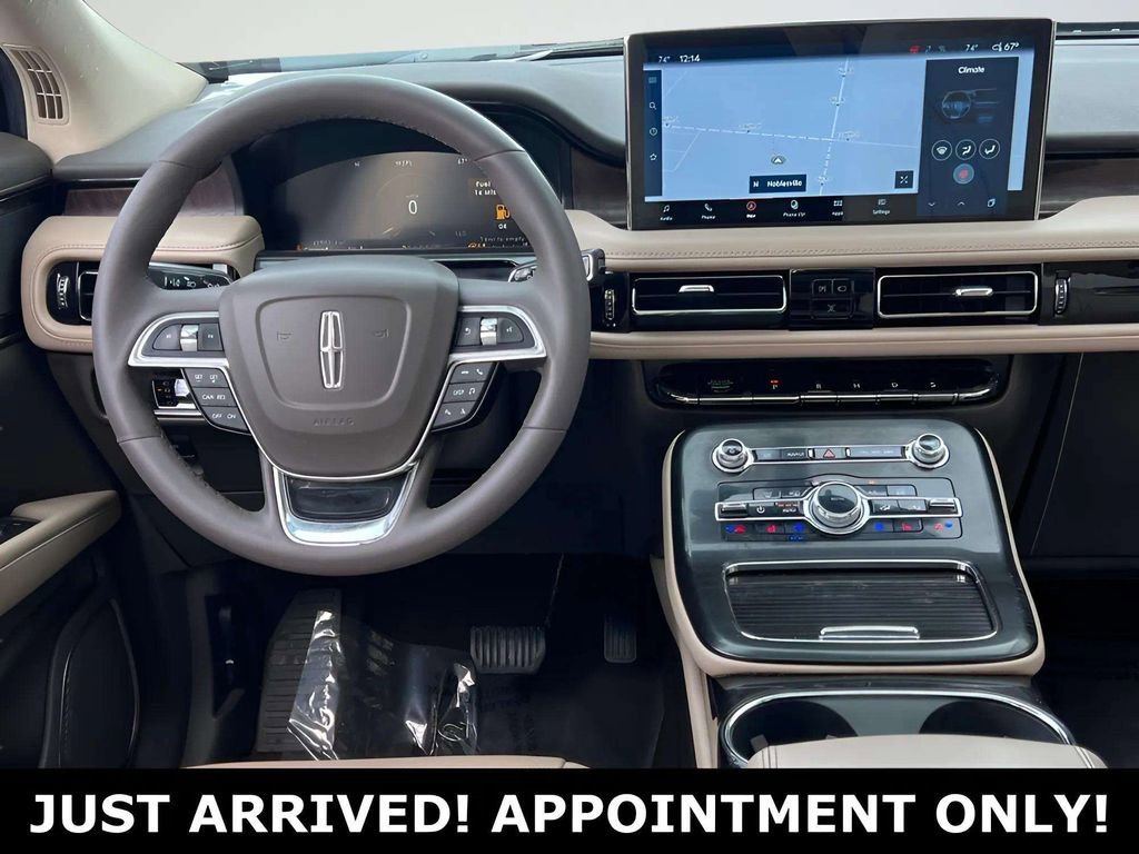 Used 2022 Lincoln Nautilus Reserve FWD image 12
