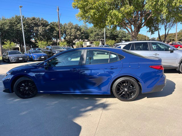 Used 2025 Toyota Camry SE w/ Multimedia Upgrade Package FWD image 7