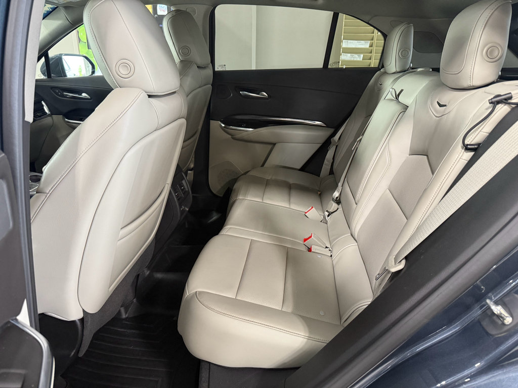 Used 2019 Cadillac XT4 Premium Luxury AWD/4WD image 12