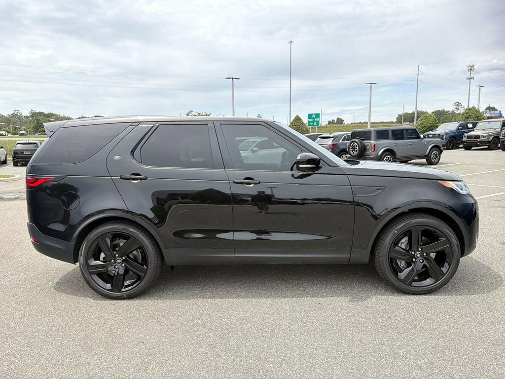 New 2026 Land Rover Discovery S AWD/4WD image 6