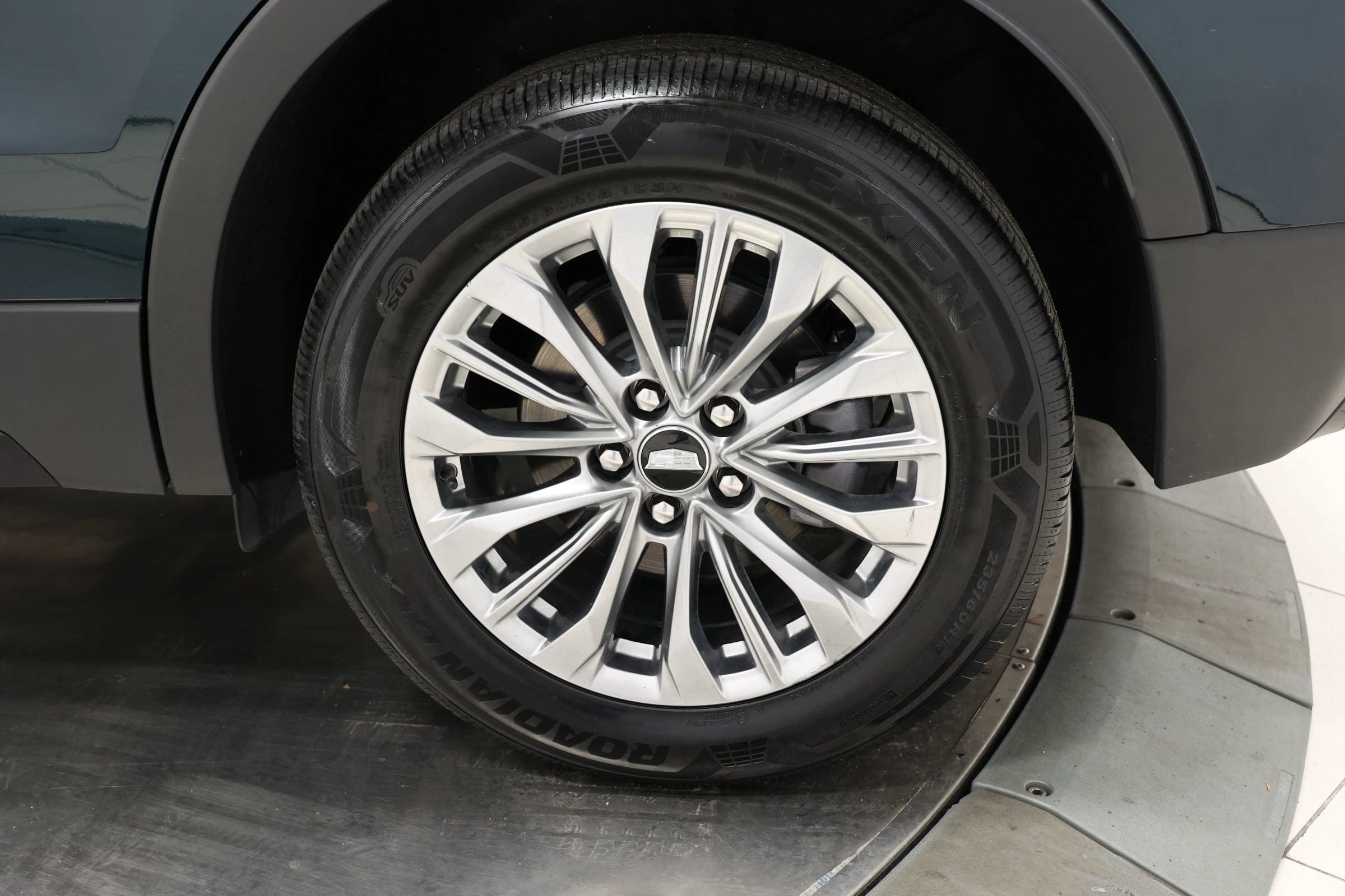 Used 2024 Cadillac XT4 Premium Luxury image 81