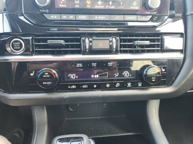 Used 2022 Nissan Pathfinder SV w/ SV Premium Package FWD image 31