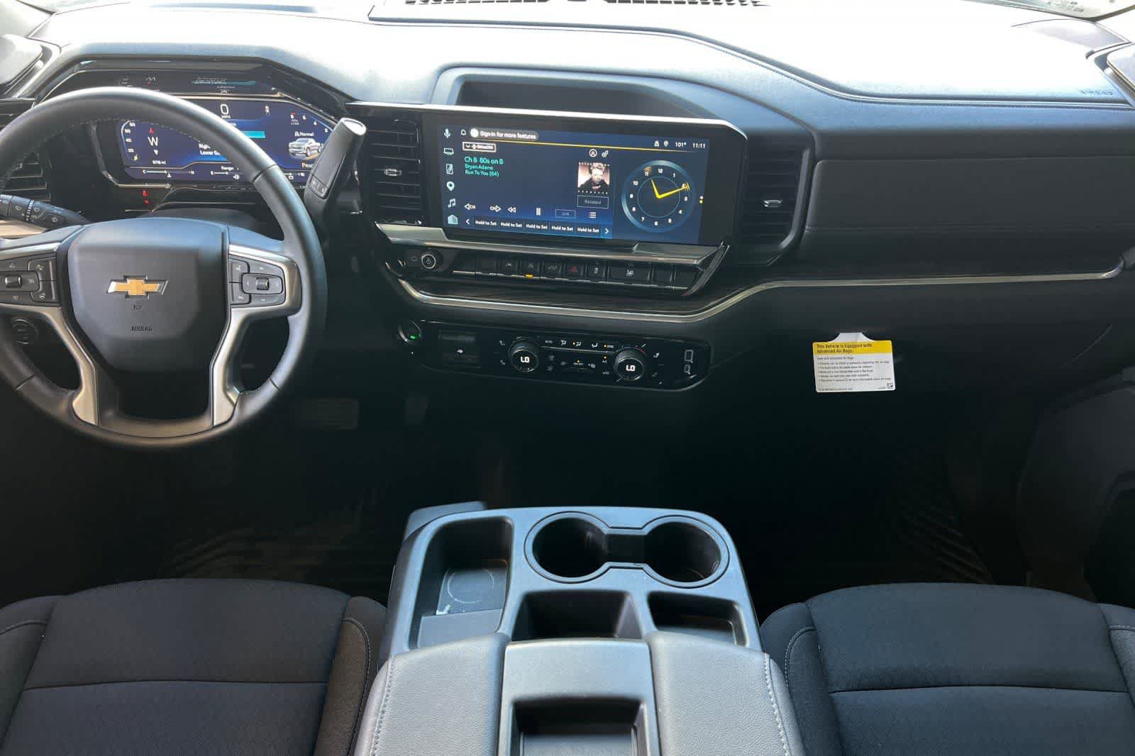 Used 2025 Chevrolet Silverado 1500 LT AWD/4WD image 4