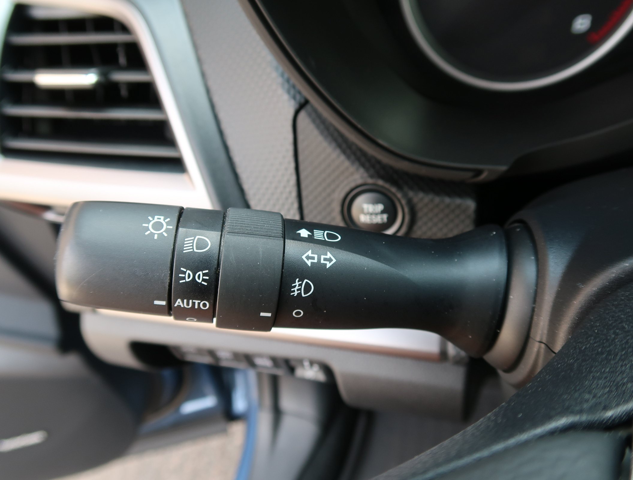 Certified 2024 Subaru Forester Premium AWD/4WD image 22