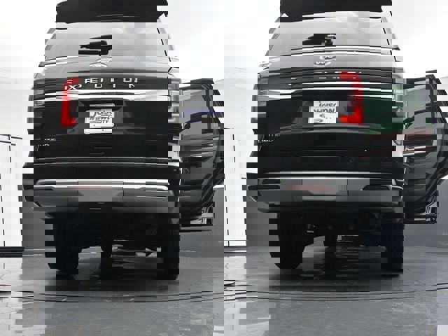 Used 2023 Ford Expedition Limited image 45
