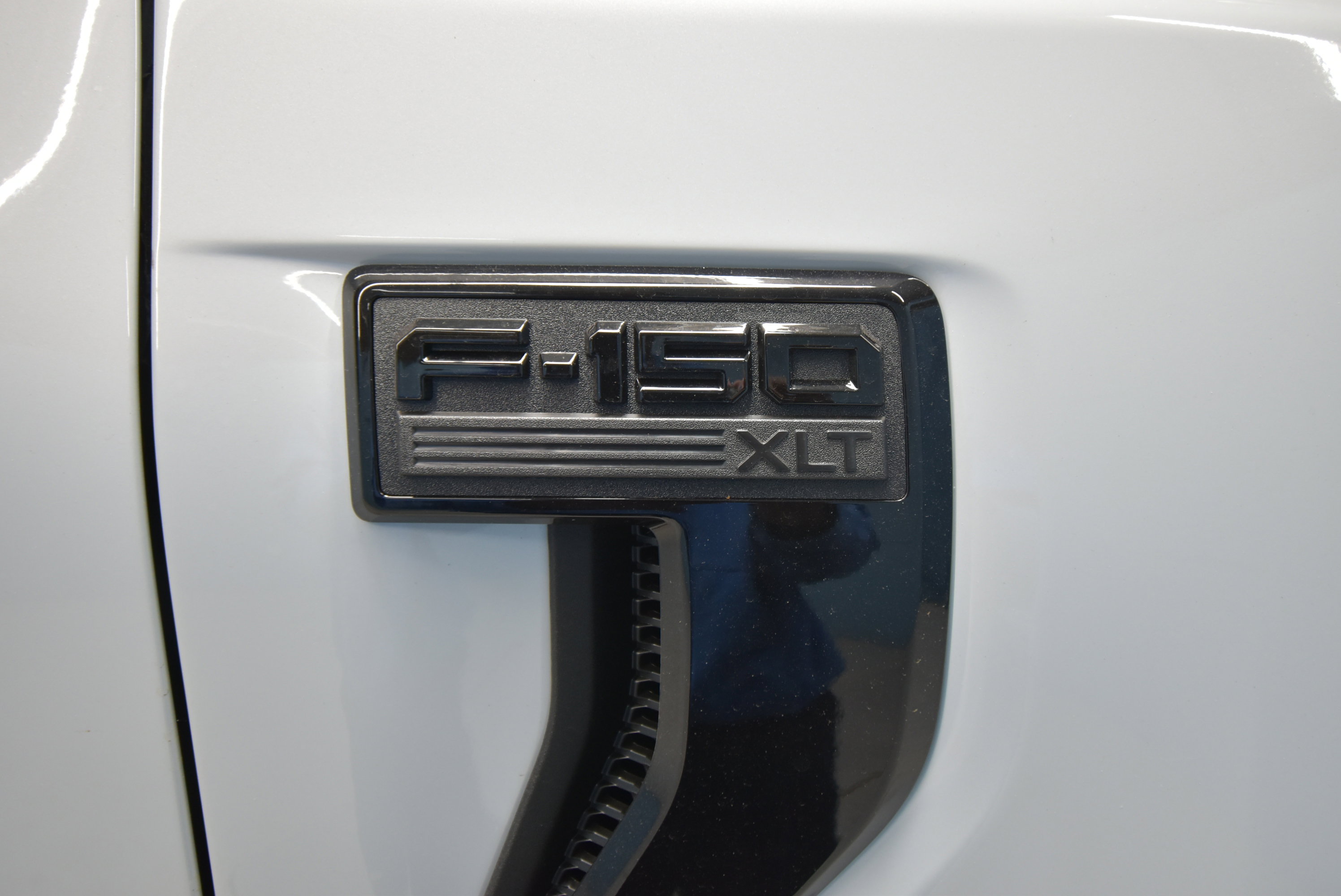 New 2025 Ford F150 XLT w/ Equipment Group 302A MID image 30