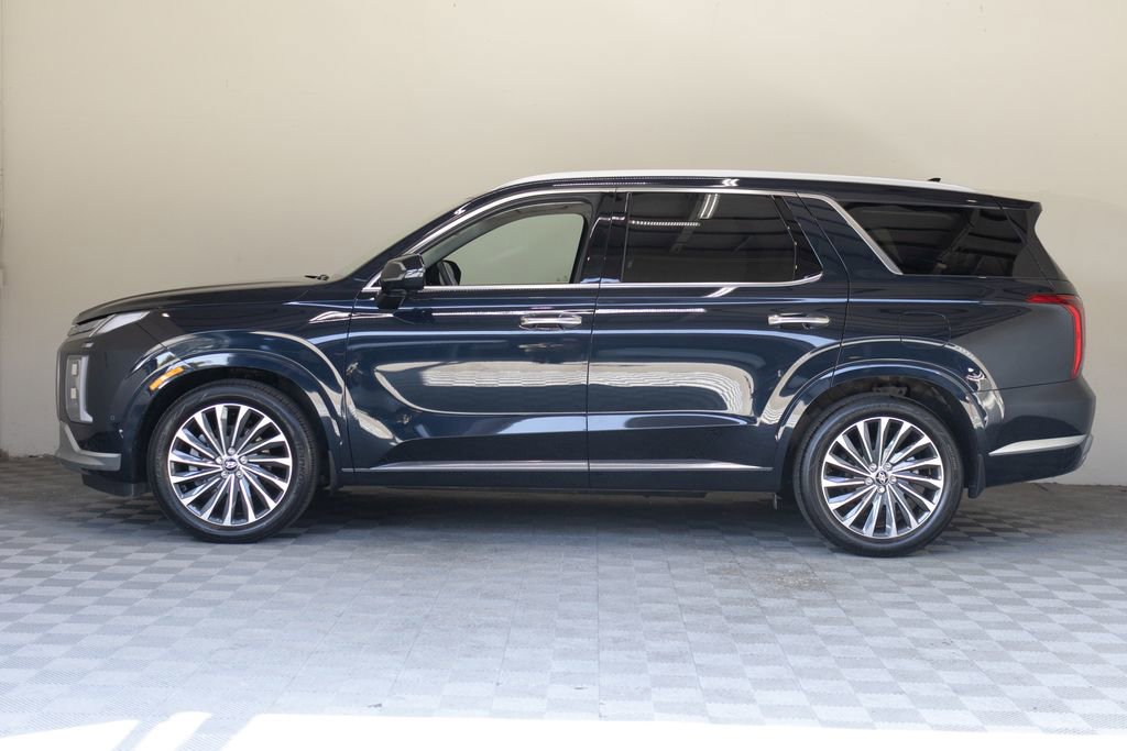 Used 2023 Hyundai Palisade Calligraphy w/ Cargo Package AWD/4WD image 8