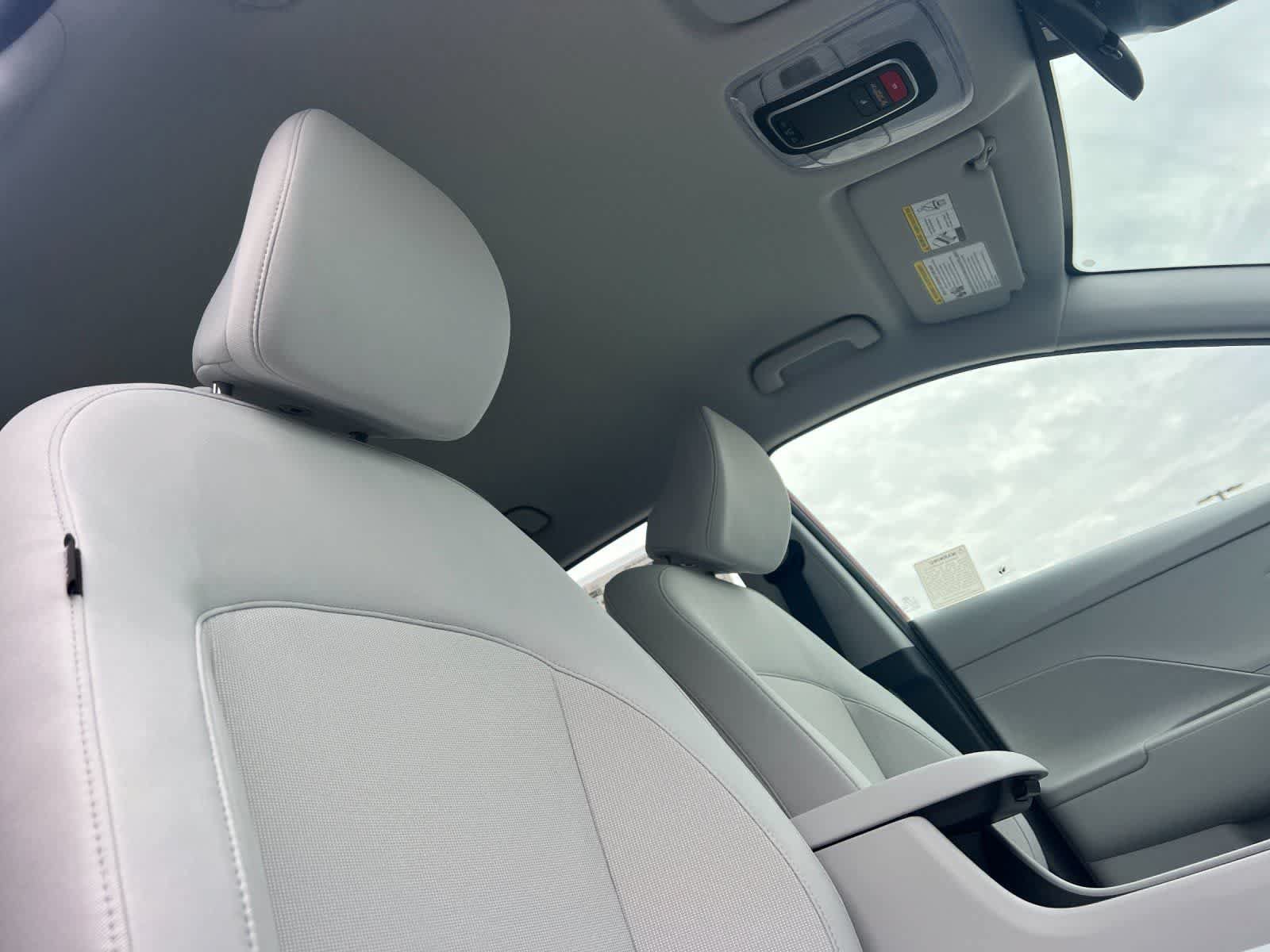 New 2026 Hyundai Kona SE AWD/4WD image 18