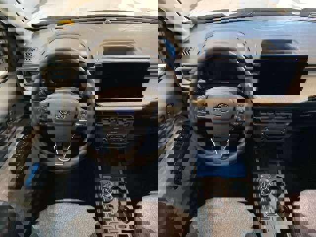 New 2025 Ford Maverick XLT image 18