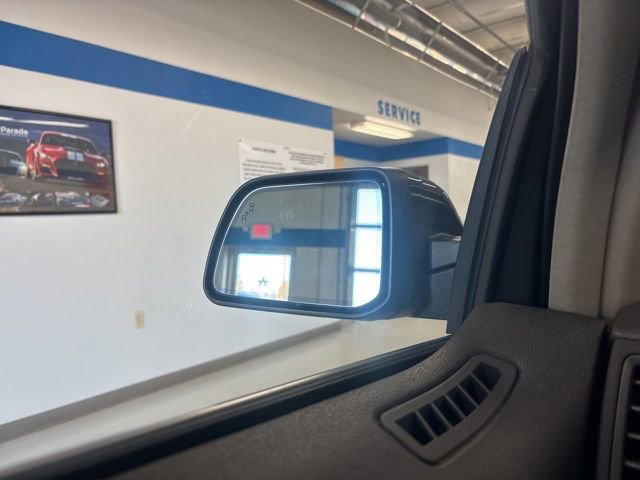 Used 2014 Lincoln MKX FWD w/ Equipment Group 101A image 23