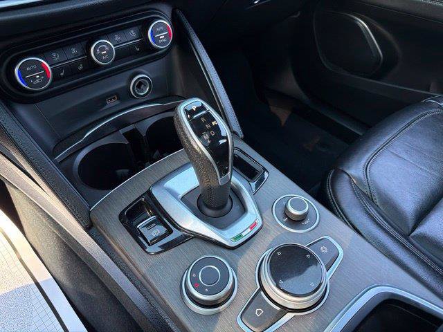 Used 2023 Alfa Romeo Stelvio Ti AWD/4WD image 37
