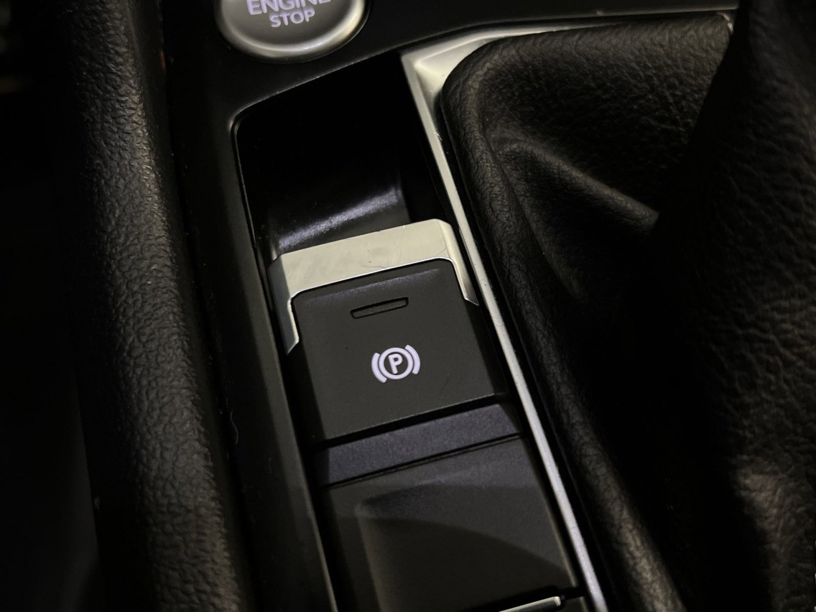 Used 2022 Volkswagen Taos SE image 34