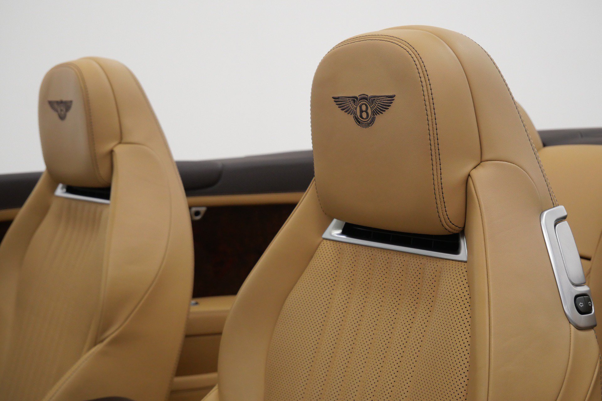 Used 2018 Bentley Continental GT AWD/4WD image 23
