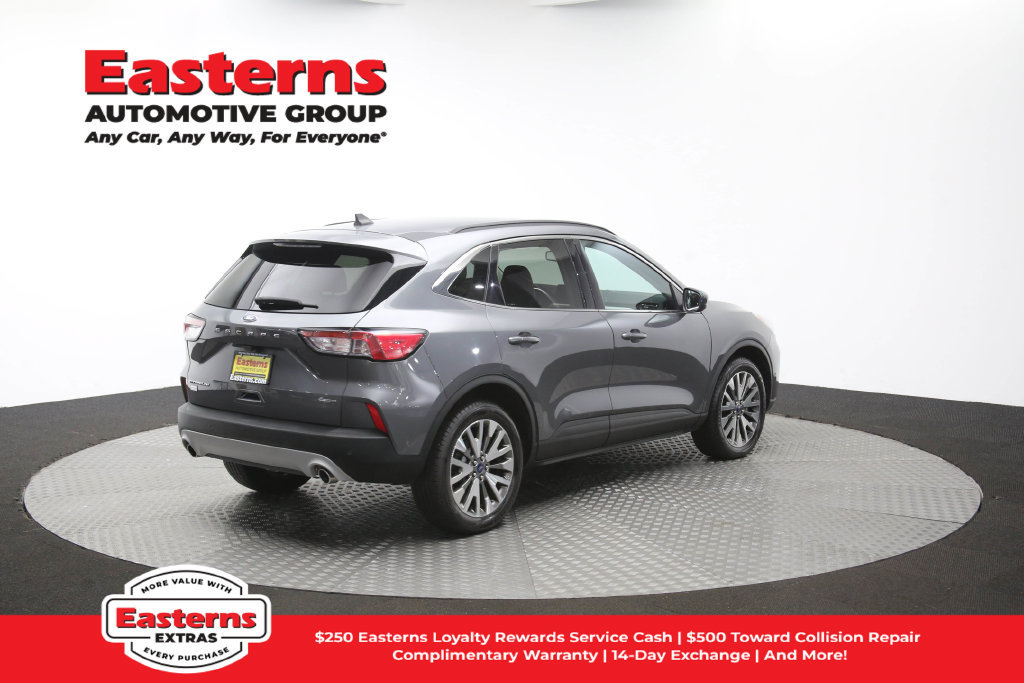 Used 2021 Ford Escape Titanium AWD/4WD image 43