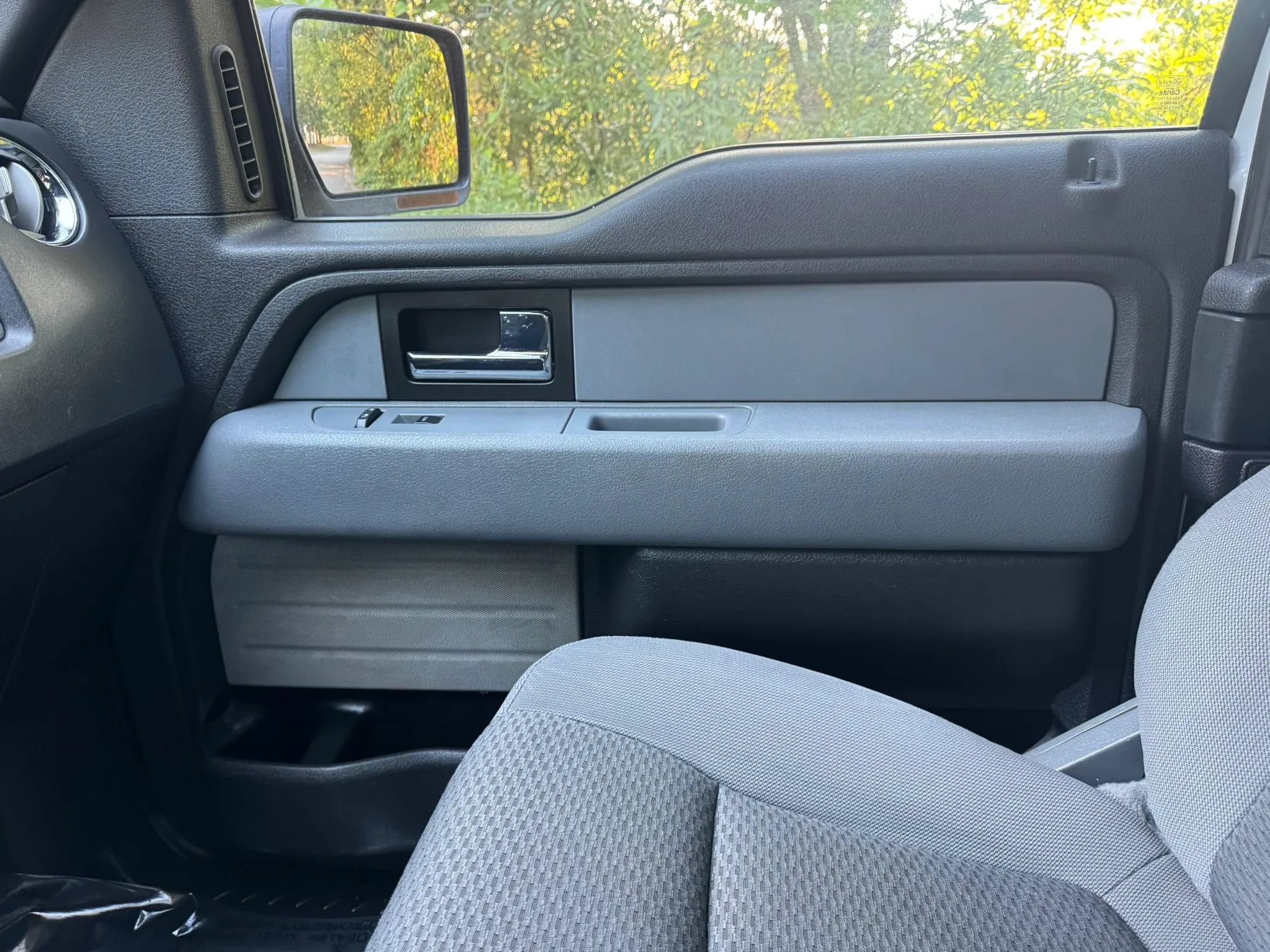 Used 2014 Ford F150 XLT w/ Equipment Group 301A Mid RWD image 9