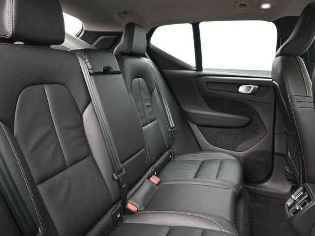Used 2023 Volvo XC40 B5 Plus w/ Climate Package image 31