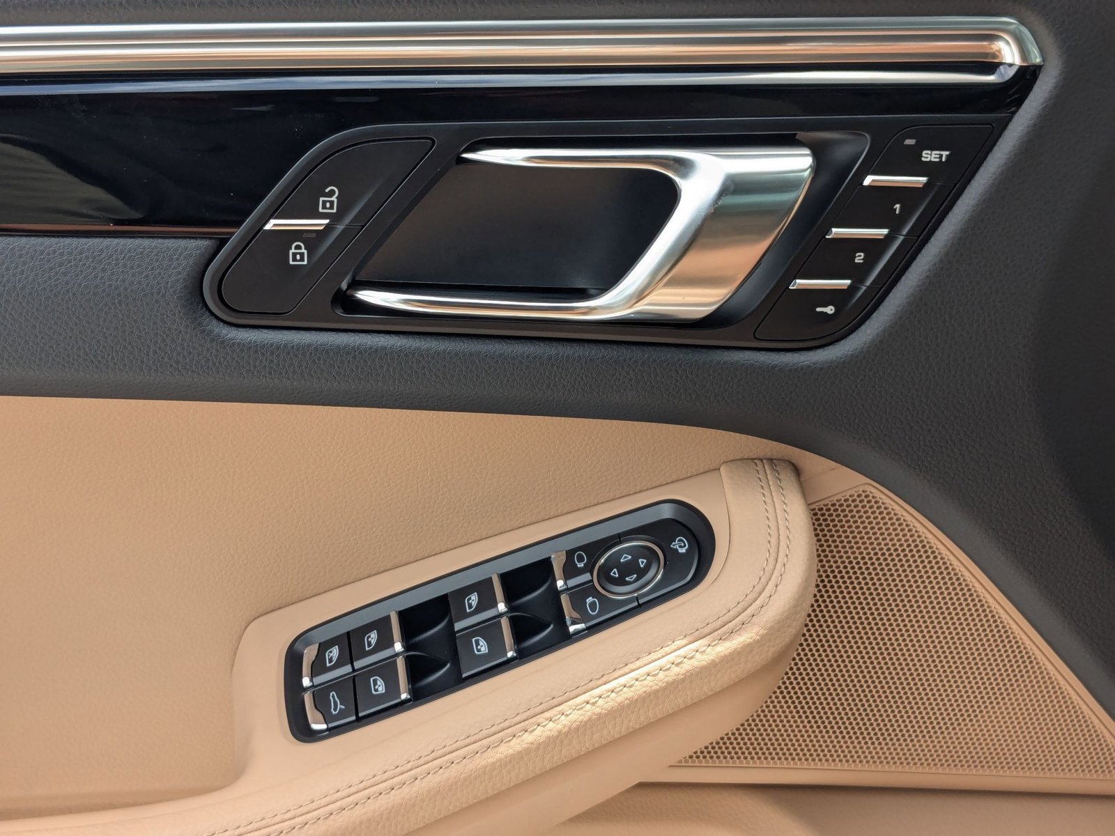 New 2025 Porsche Macan S image 15