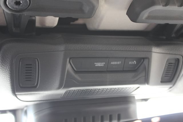 Used 2024 Jeep Wrangler Unlimited Sahara w/ Technology Group AWD/4WD image 12