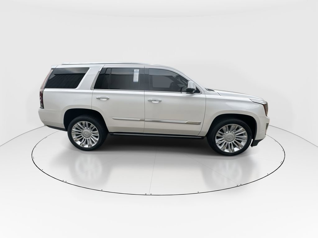 Used 2020 Cadillac Escalade Platinum image 9