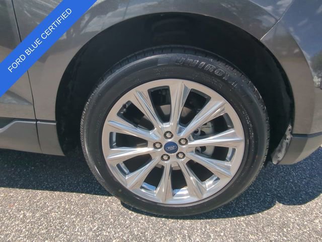 Used 2018 Ford Edge Titanium w/ Equipment Group 301A FWD image 12