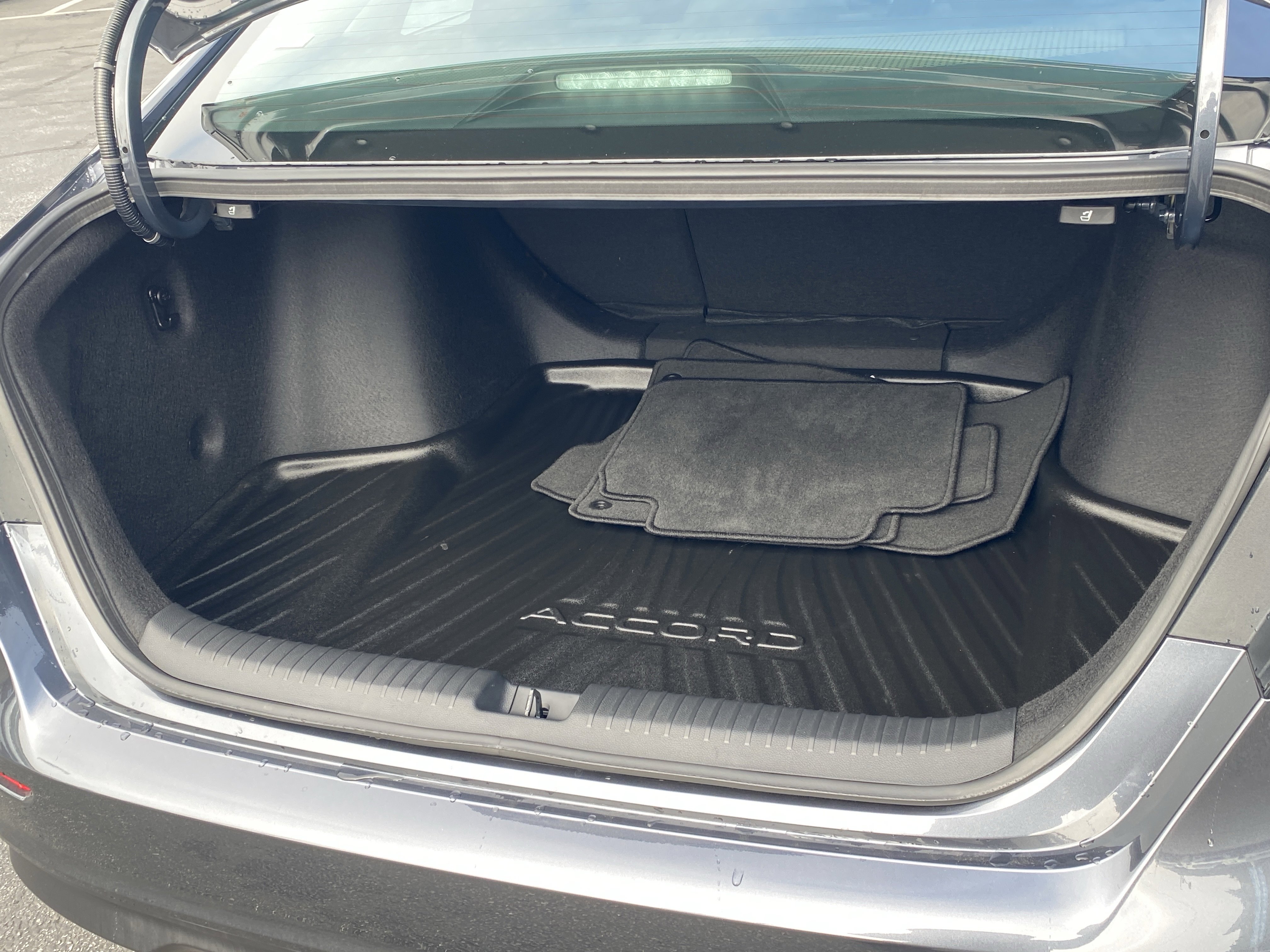 Certified 2025 Honda Accord SE image 12