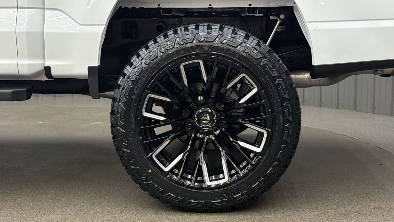 Used 2025 Ford F150 Lariat AWD/4WD image 12
