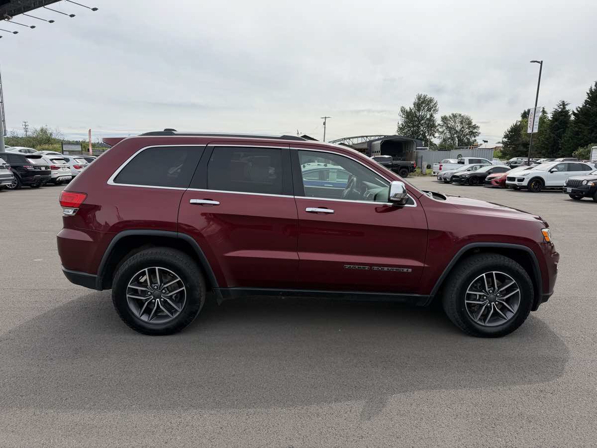 Used 2019 Jeep Grand Cherokee Limited AWD/4WD image 9