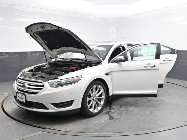 Used 2018 Ford Taurus Limited AWD/4WD image 45