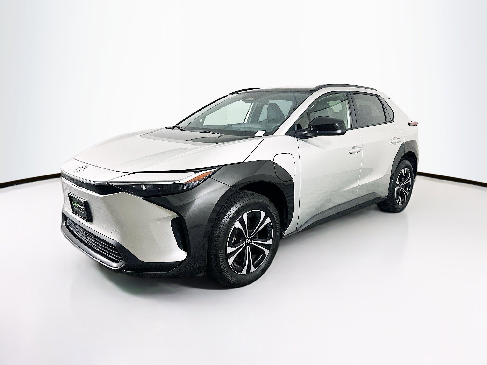 Used 2024 Toyota bZ4X XLE w/ Weather Package FWD image 3