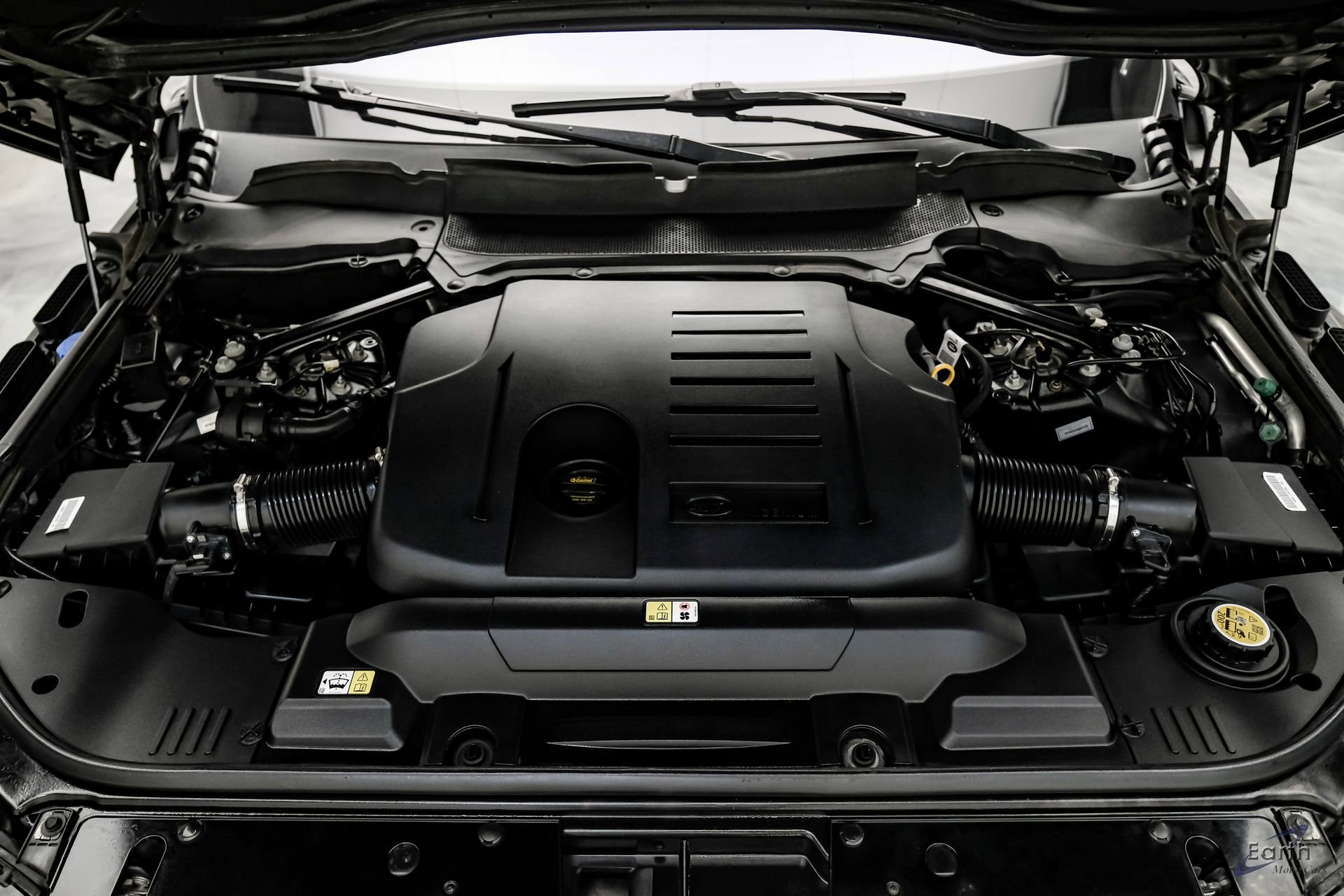 Used 2022 Land Rover Range Rover Westminster Edition image 3