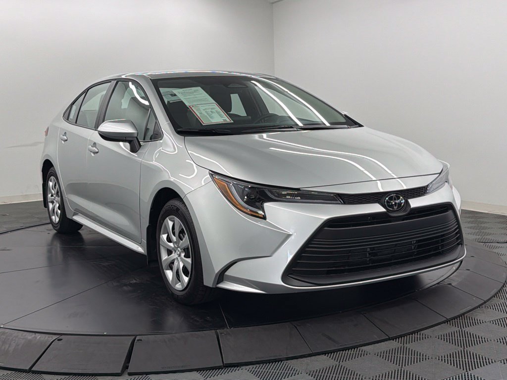 Certified 2026 Toyota Corolla LE FWD image 8