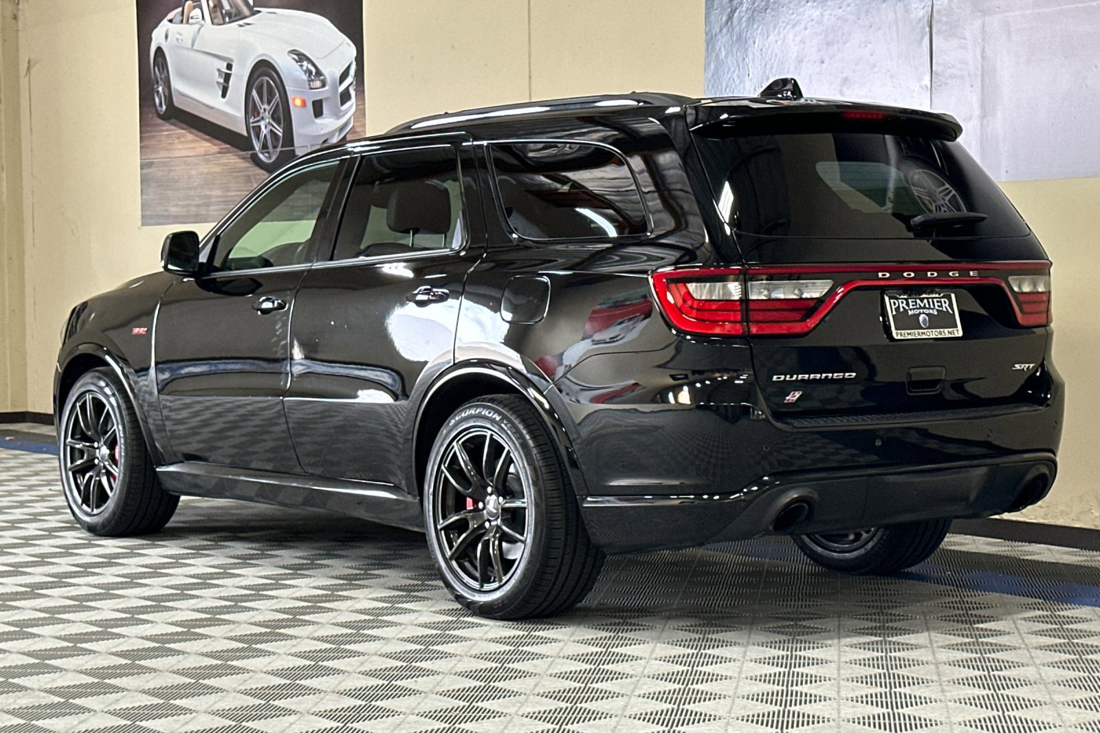 Used 2018 Dodge Durango SRT w/ SRT Interior Appearance Group image 6