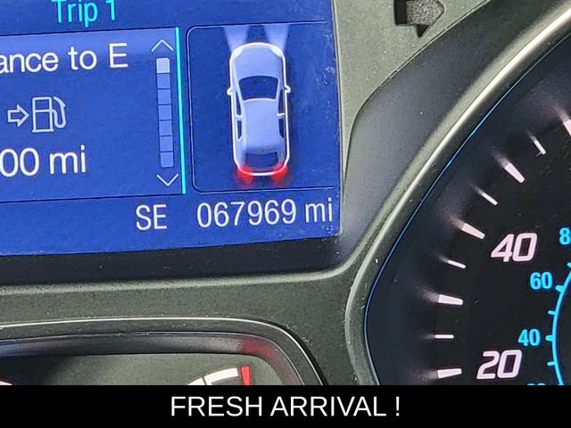 Used 2015 Ford Escape SE image 29