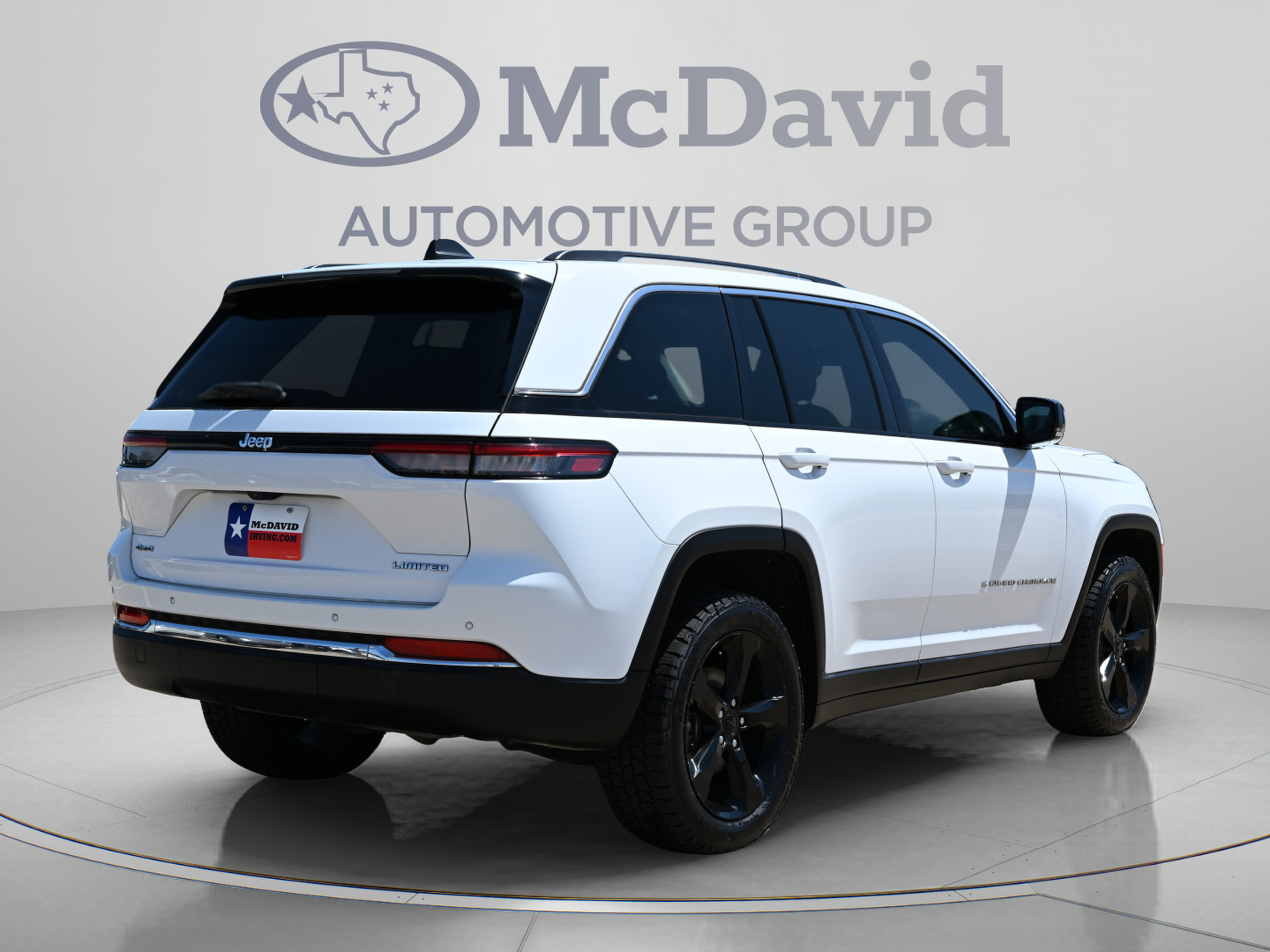Used 2023 Jeep Grand Cherokee Limited AWD/4WD image 6