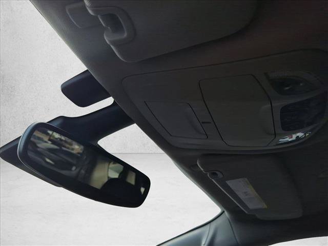 Used 2021 Chrysler Pacifica Touring w/ Cold Weather Group FWD image 17