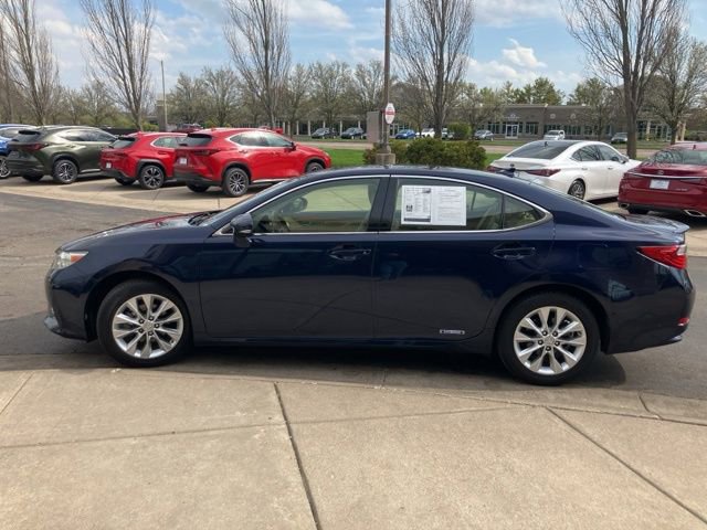 Used 2013 Lexus ES 300h w/ Luxury Pkg image 6