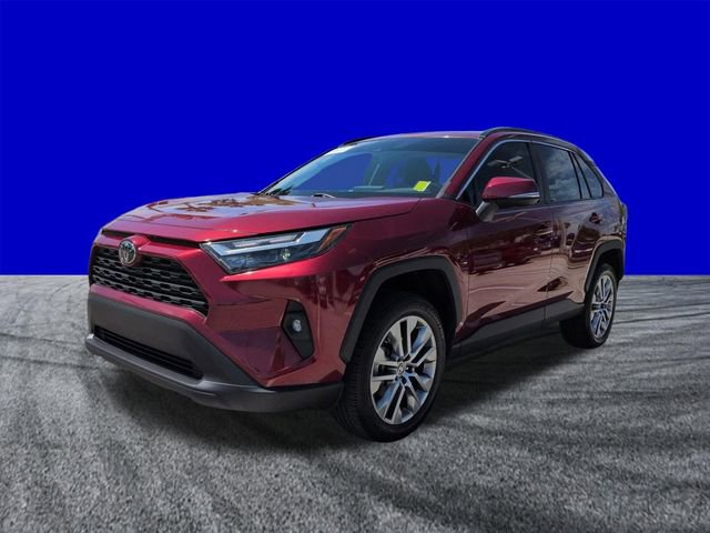 Used 2022 Toyota RAV4 XLE Premium image 8
