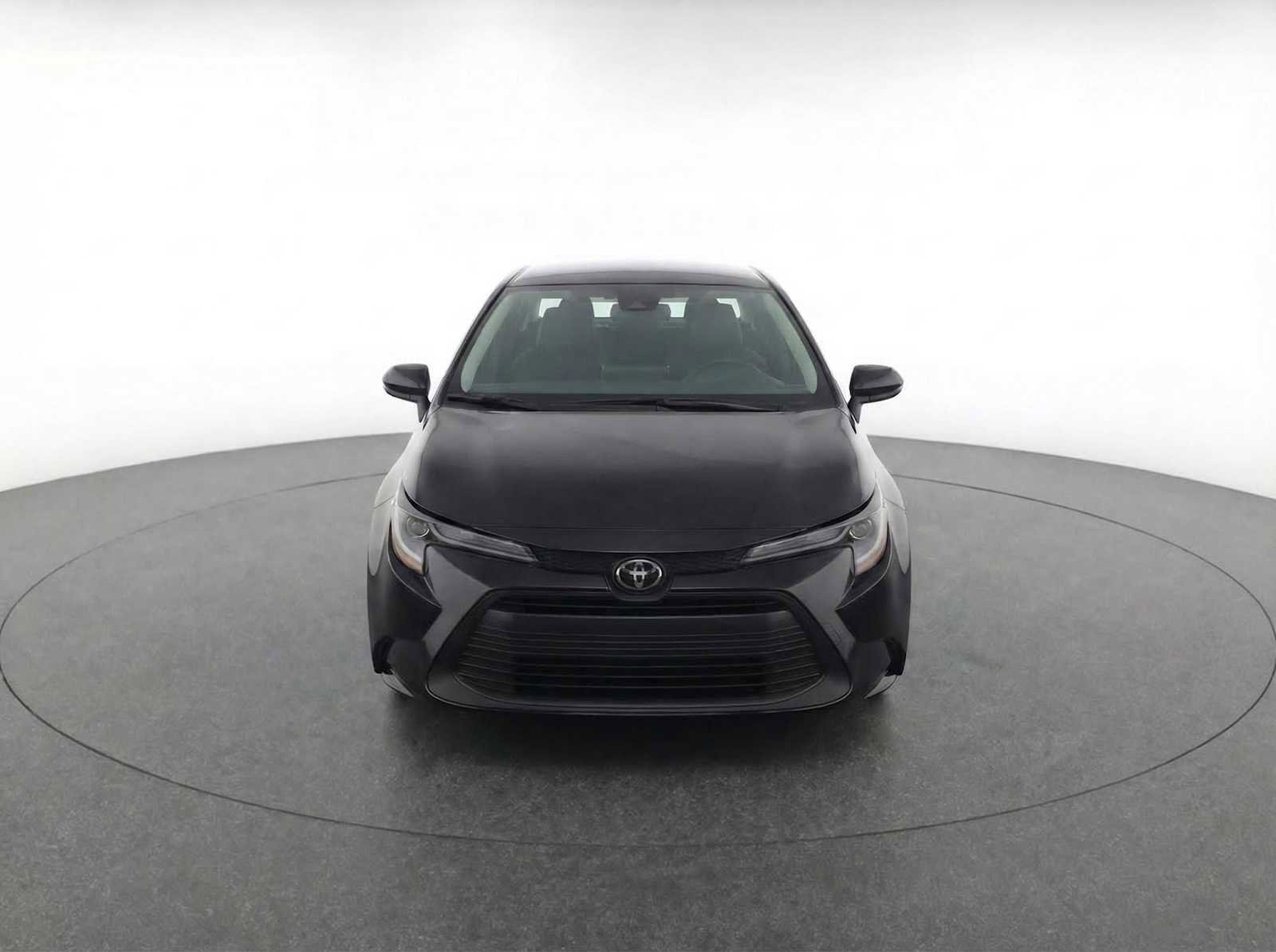 Used 2025 Toyota Corolla LE video 2