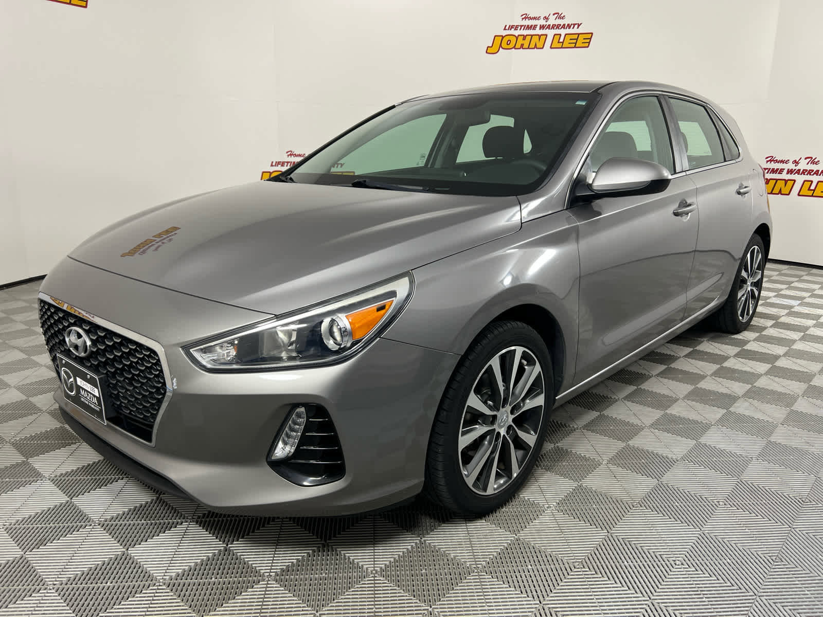 Used 2020 Hyundai Elantra GT FWD image 1