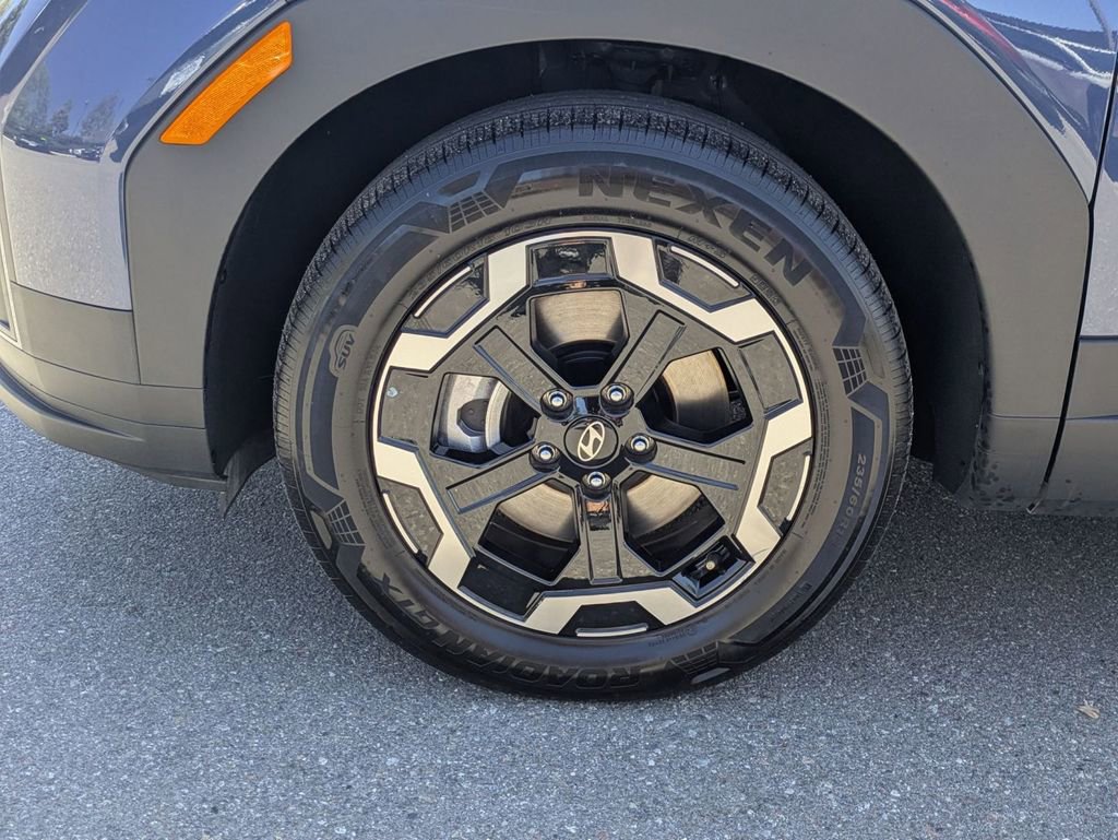 Certified 2025 Hyundai Santa Fe SEL image 9