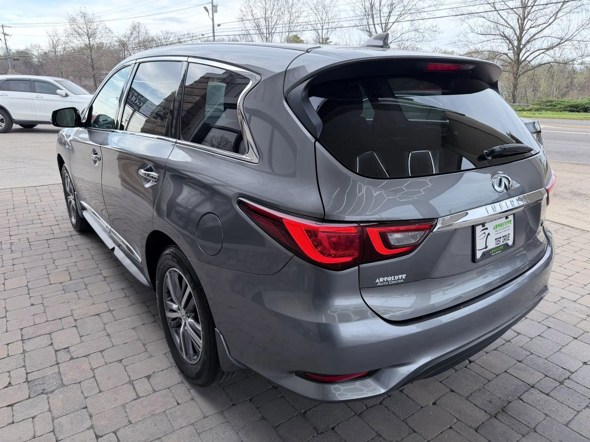 Used 2020 INFINITI QX60 Pure image 4