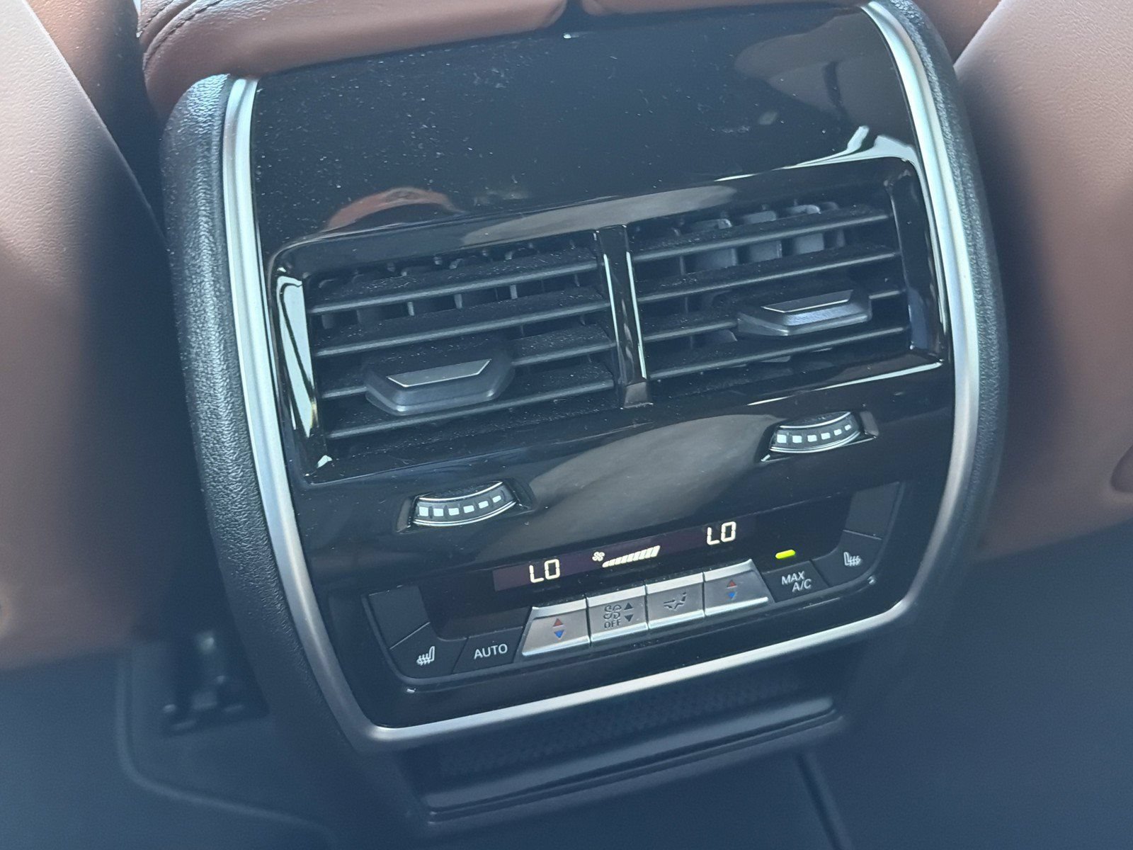 Used 2024 BMW X7 M60i w/ Executive Package AWD/4WD image 18