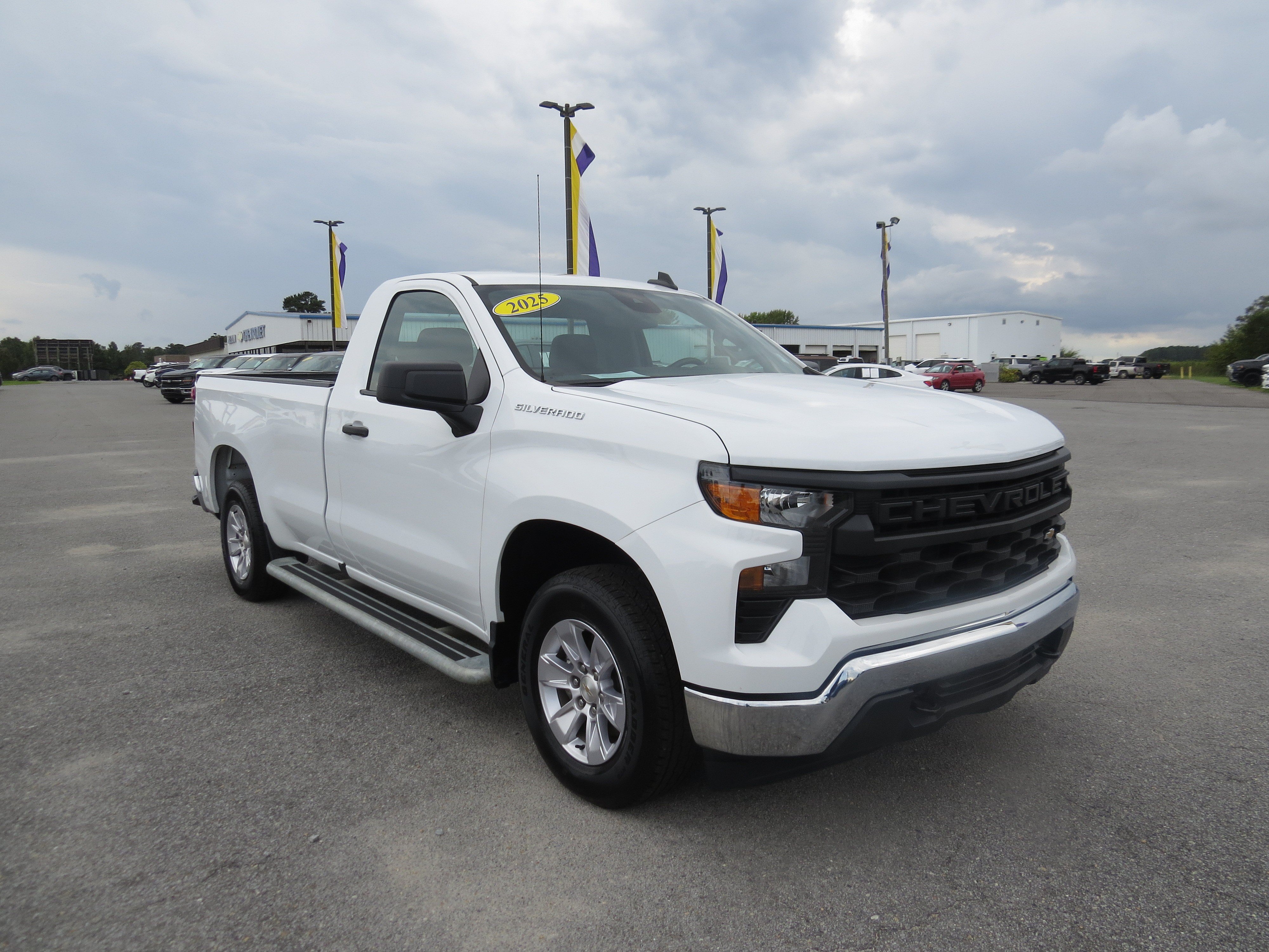 Used 2025 Chevrolet Silverado 1500 W/T RWD image 1