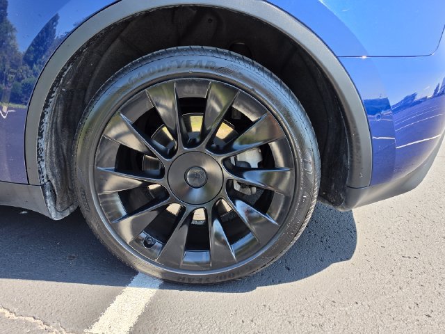 Used 2021 Tesla Model Y Long Range AWD/4WD image 8