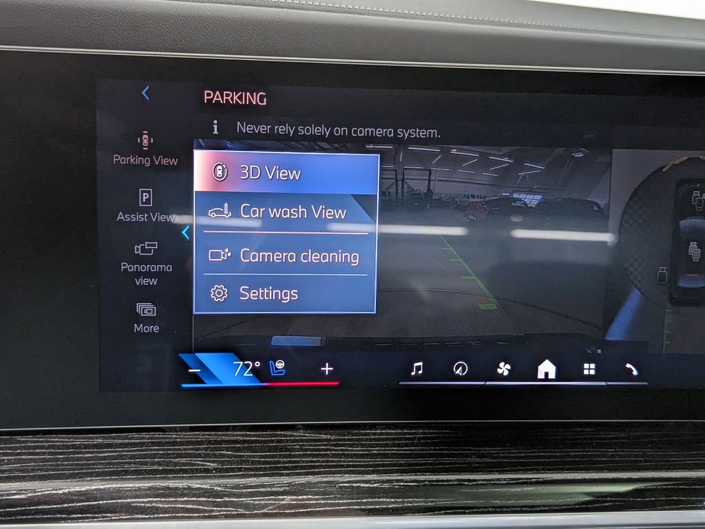 New 2026 BMW 750e xDrive w/ Premium Package AWD/4WD image 26