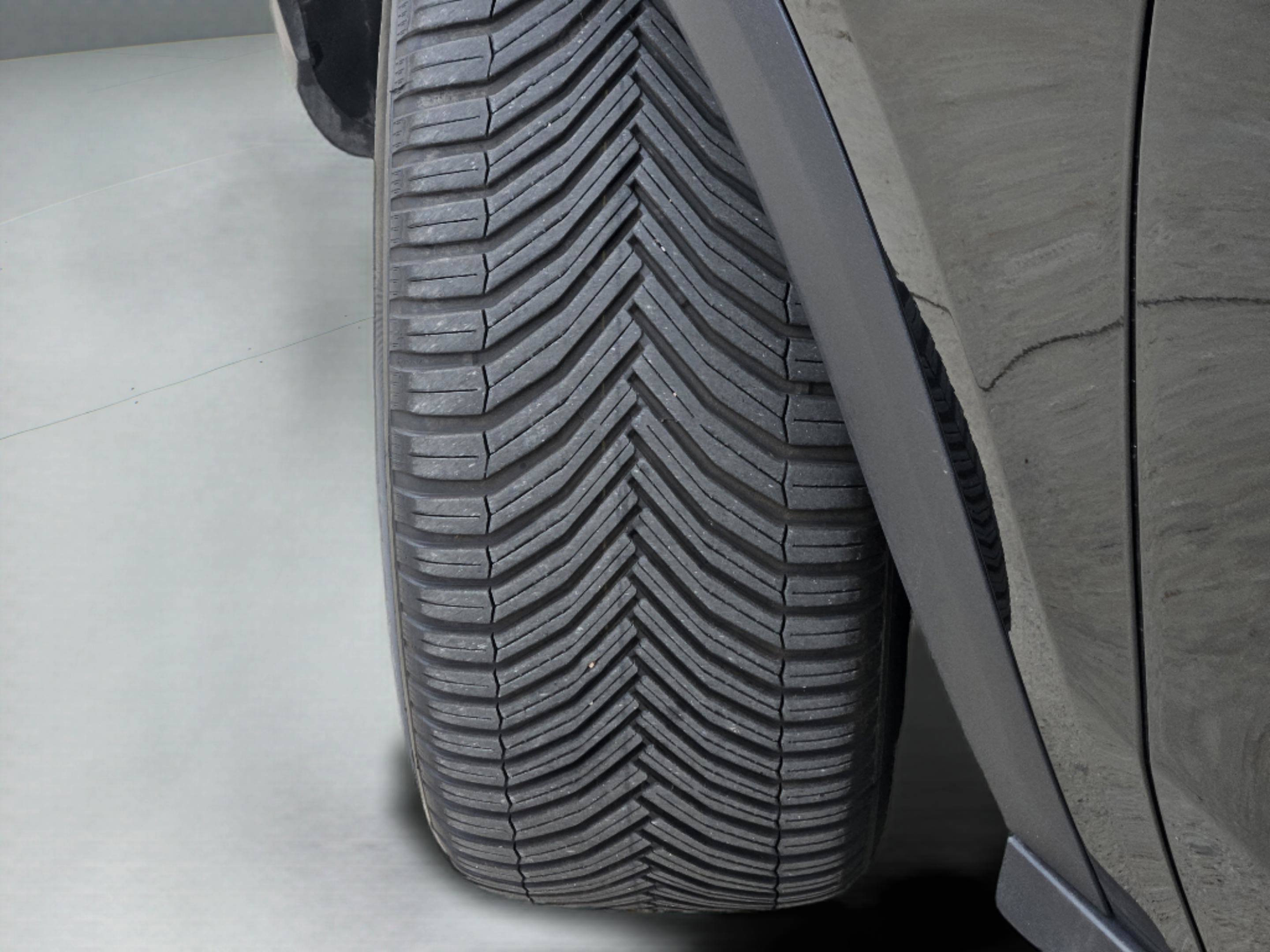 Certified 2026 Mercedes-Benz GLE 350 4MATIC image 32
