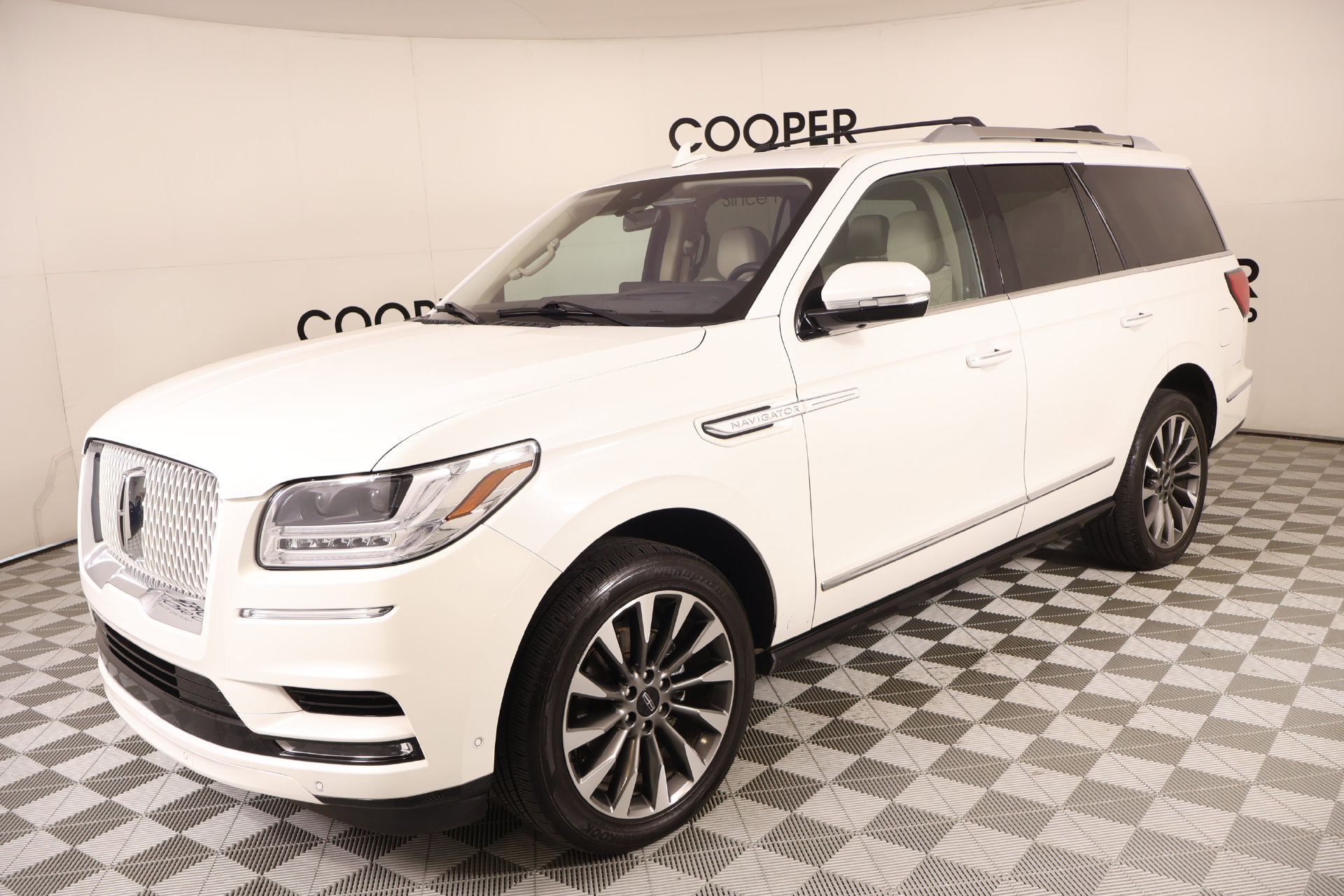 Used 2020 Lincoln Navigator Reserve w/ Equipment Group 208A Reserve AWD/4WD image 11